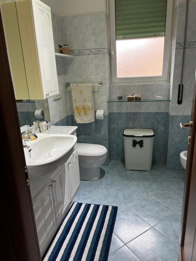 La Maison De L'Amour Genoa Bagian luar foto
